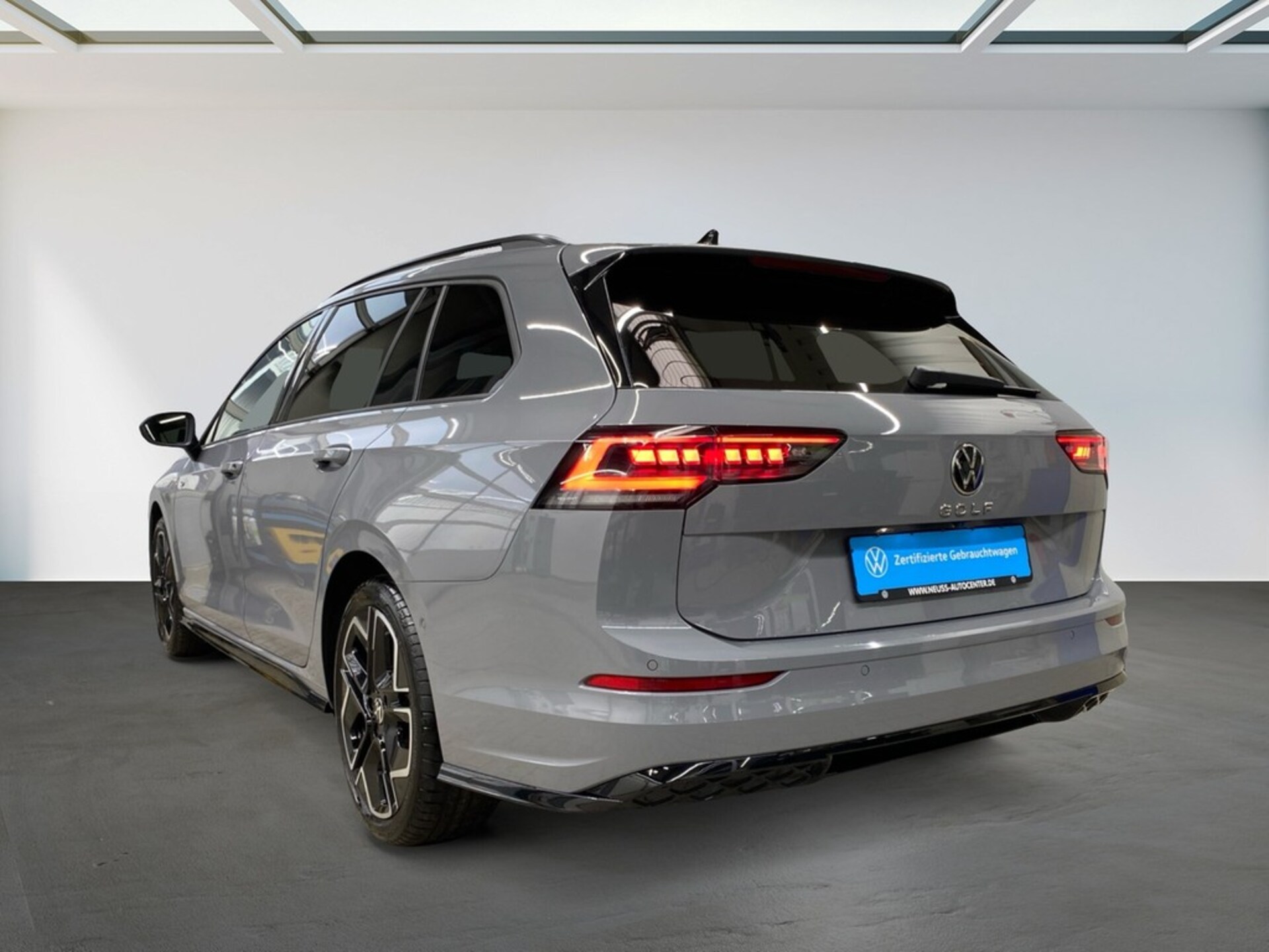 Volkswagen Golf Variant R-Line