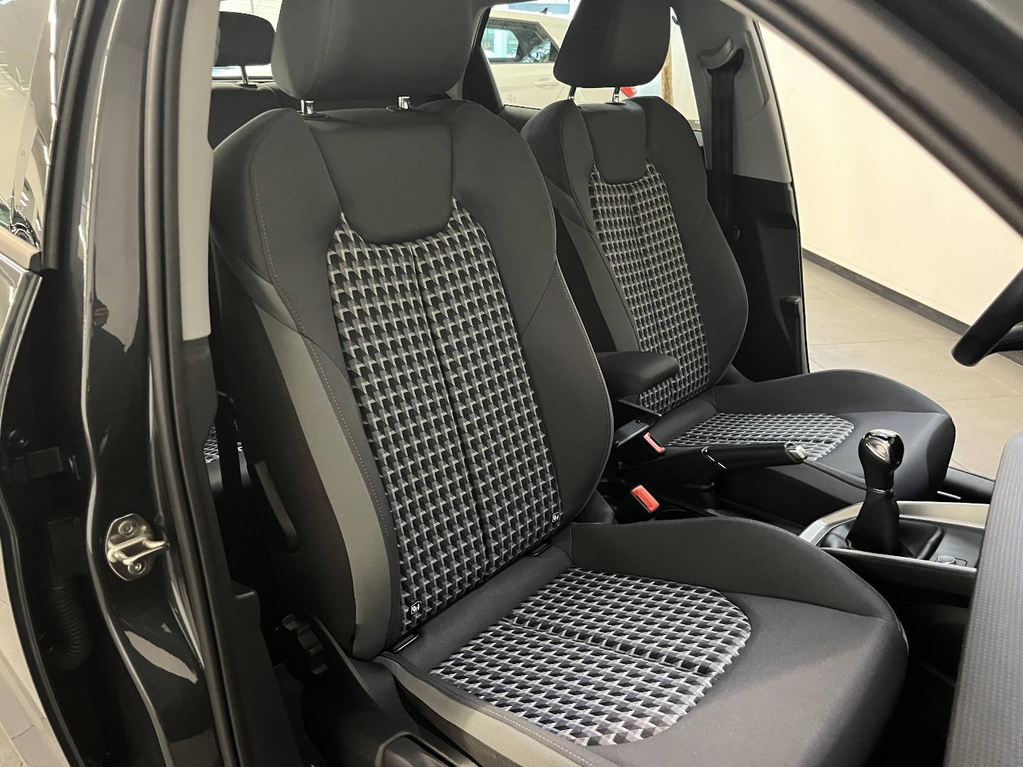 Image about Audi A1 Sportback Design 30 TFSI 85 kW (116 ch) 6 vitesses