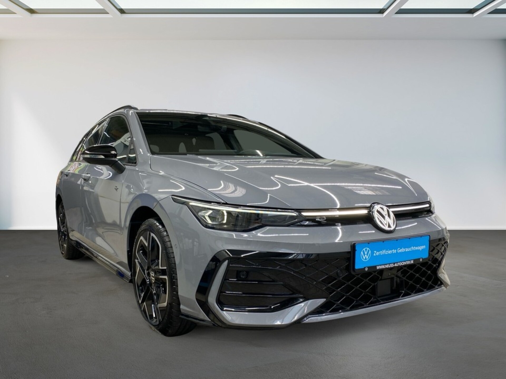 Volkswagen Golf Variant R-Line