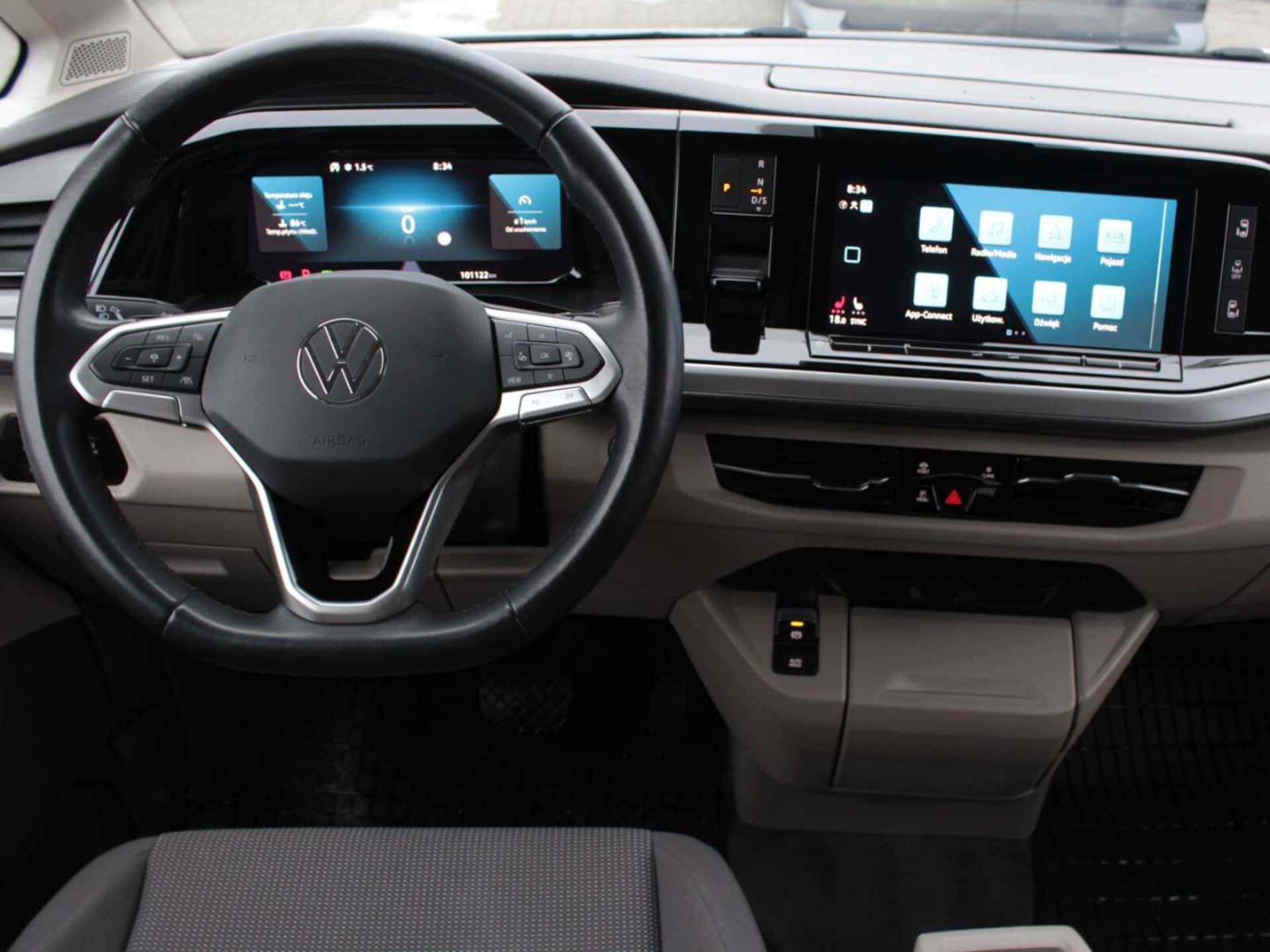 Volkswagen Multivan długi rozstaw osi Life