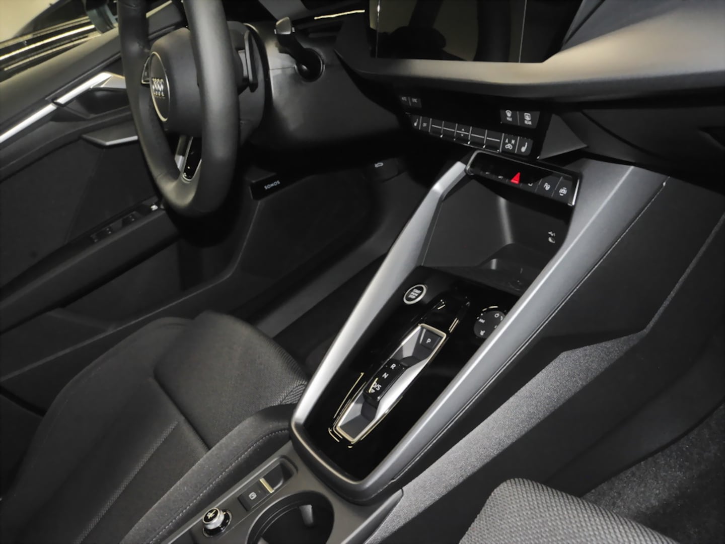 Bild über Audi A3 Sportback S line 35 TFSI S tronic - für weitere Informationen kontaktieren Sie den Audi Partner