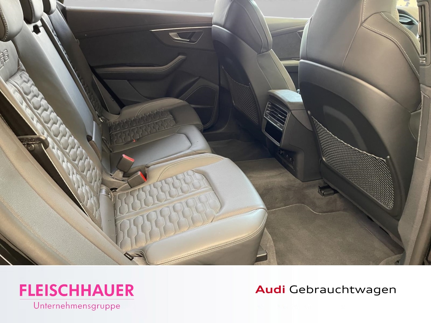 Bild über Audi RS Q8 SUV TFSI quattro 471 kW tiptronic - für weitere Informationen kontaktieren Sie den Audi Partner