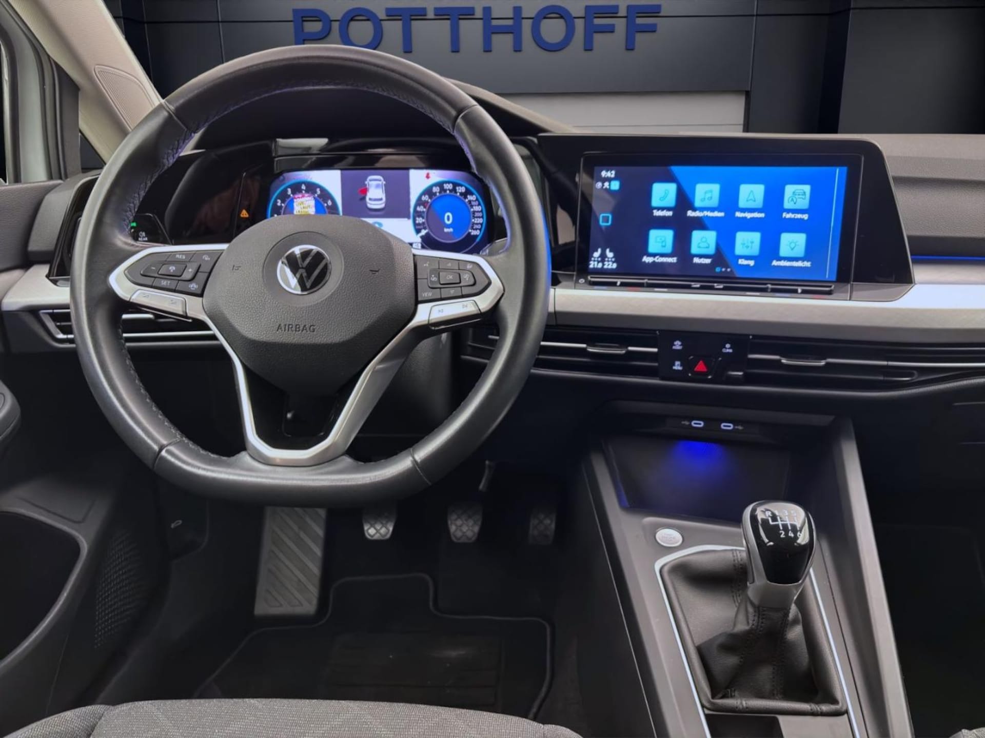 Volkswagen Golf Life