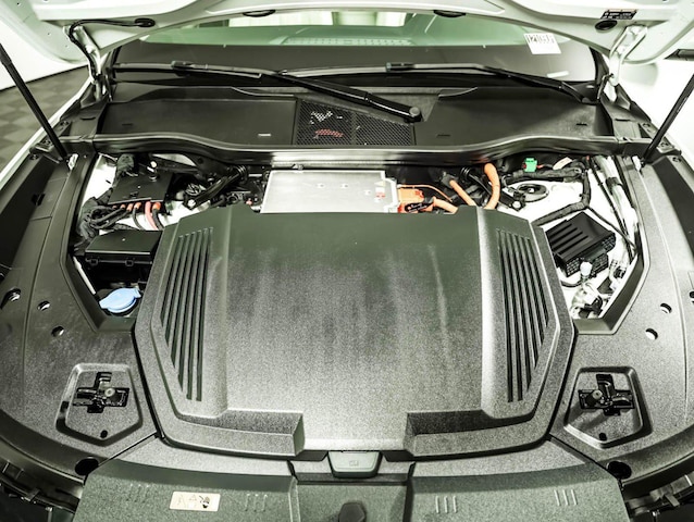 2024 Audi Q8 e-tron