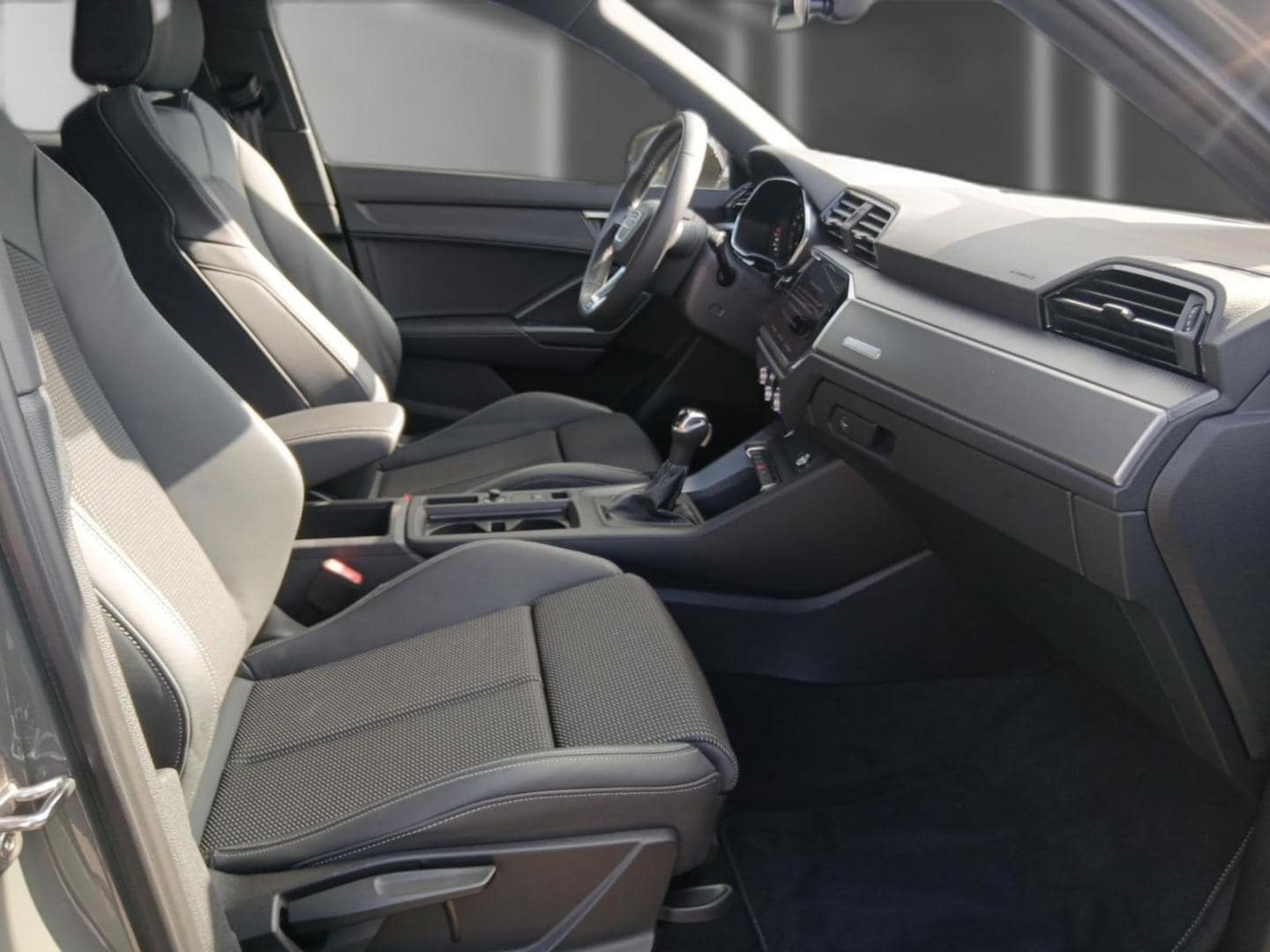 Bild über Audi Q3 Sportback S line 35 TFSI S tronic - für weitere Informationen kontaktieren Sie den Audi Partner