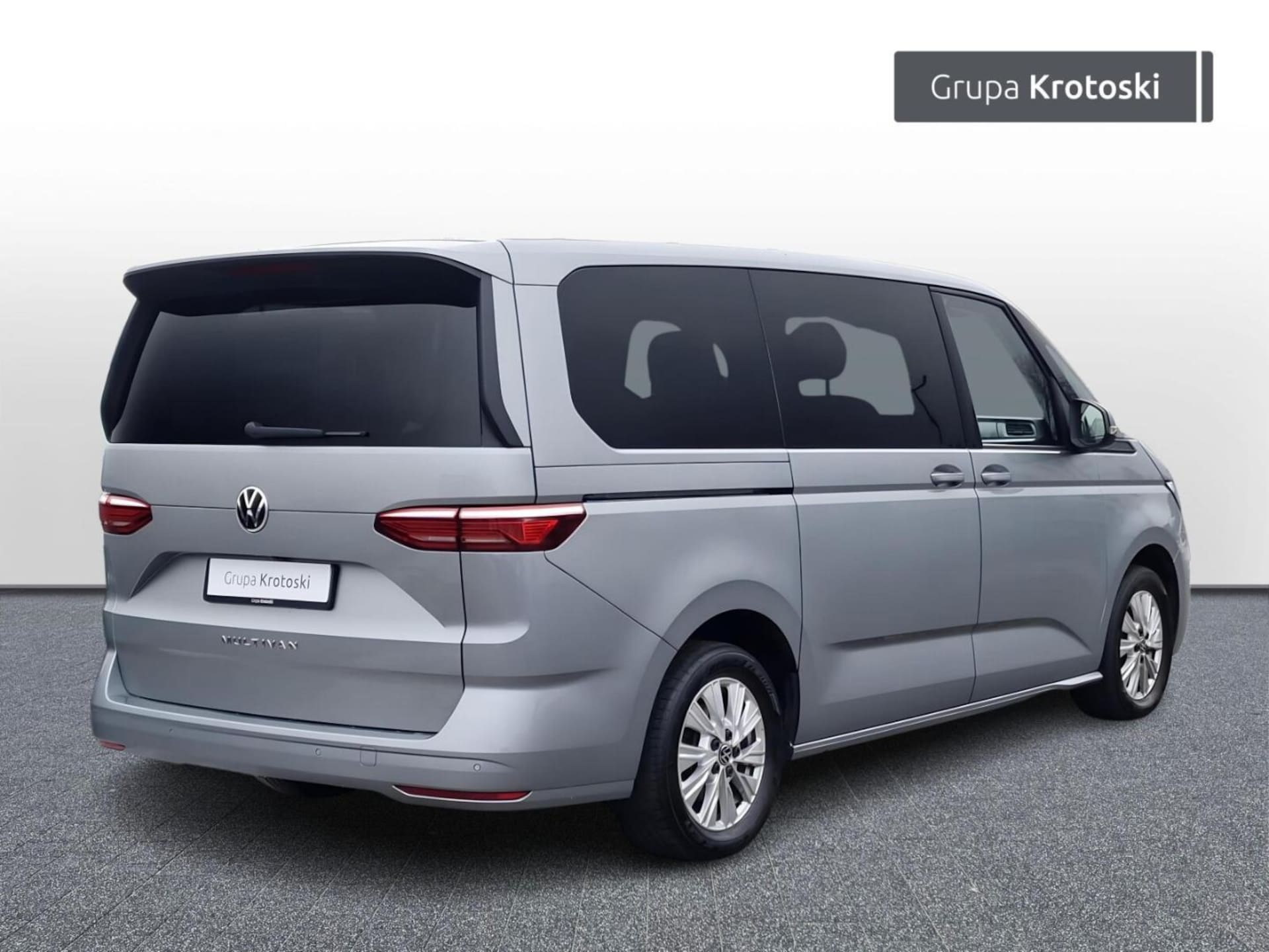 Volkswagen Multivan długi rozstaw osi Life