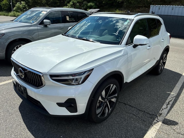 2024 Volvo XC40