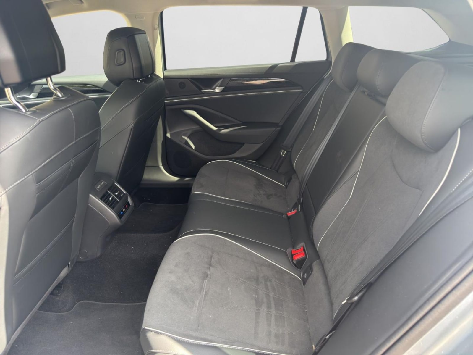 Volkswagen Passat – Bild 14