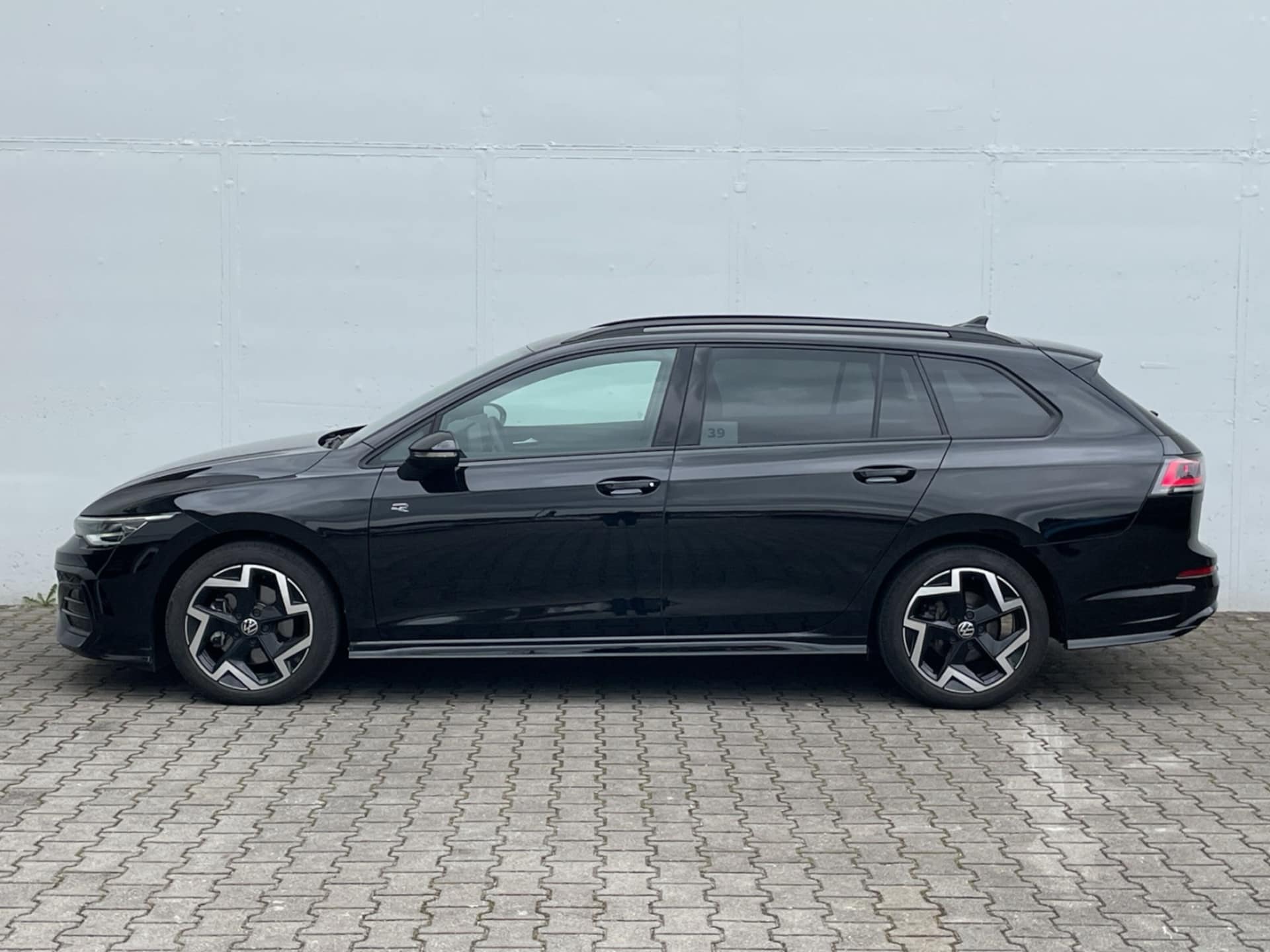 Volkswagen Golf Variant R-Line