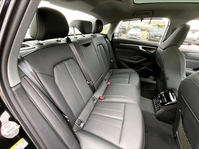 2026 Audi A6 Premium Plus - Photo 19