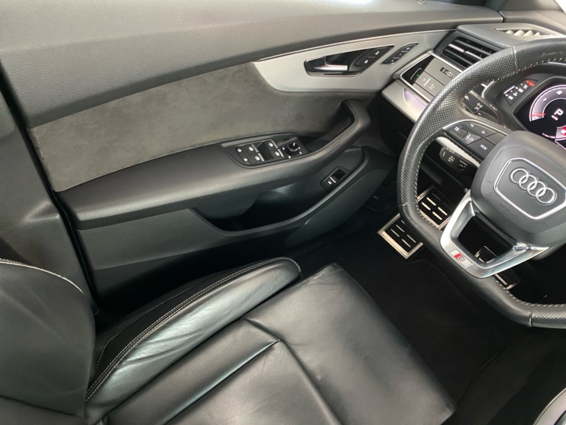 Audi SQ8 SUV