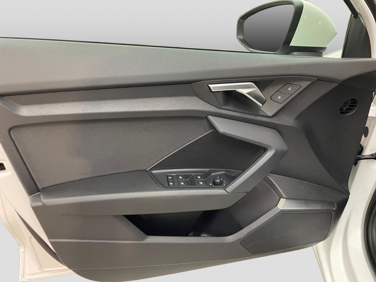 Bild über Audi A3 Sportback 30 TFSI Schaltgetriebe - für weitere Informationen kontaktieren Sie den Audi Partner