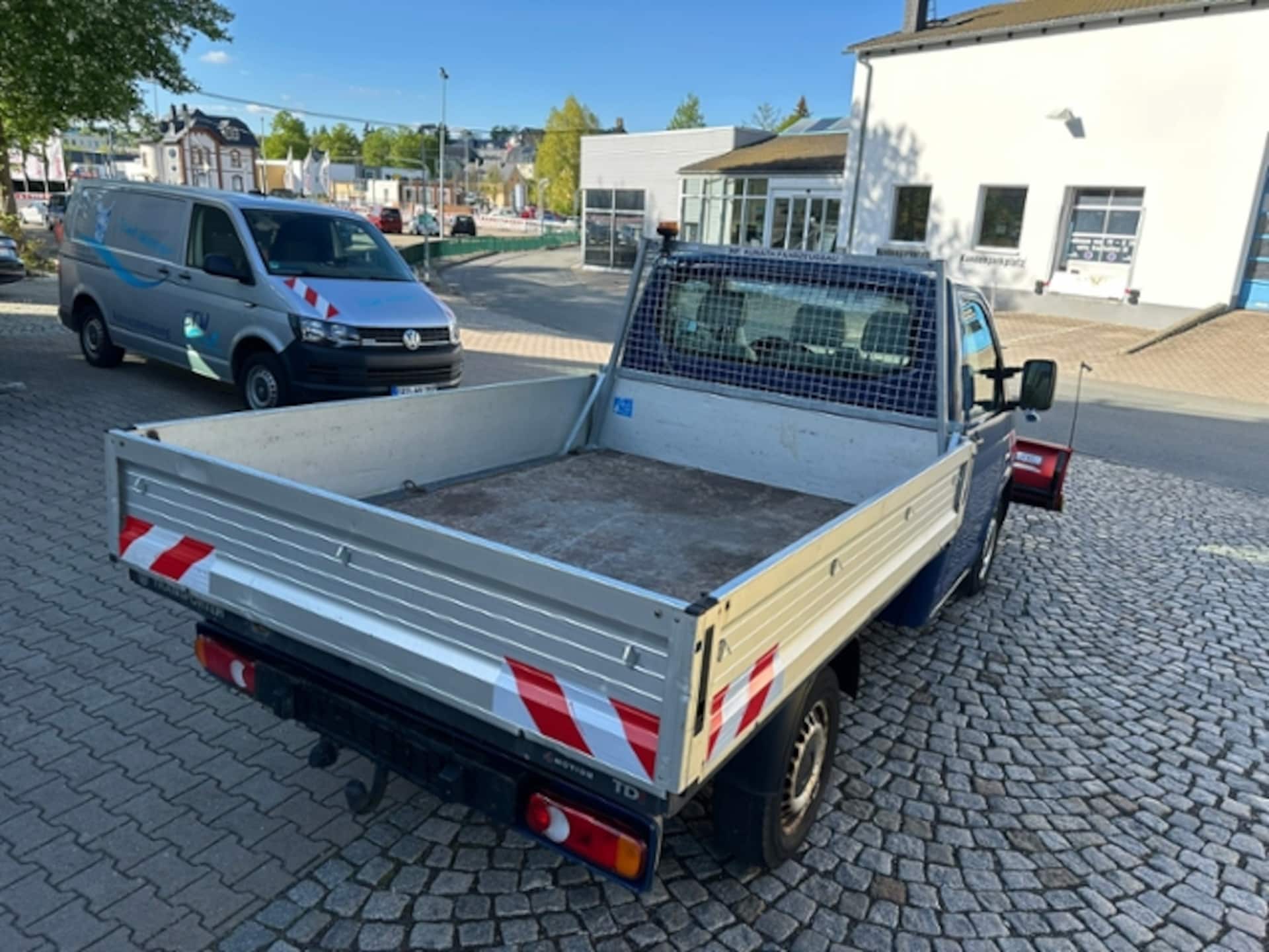 Volkswagen T5 Transporter Einzelkabine kurzer Radstand