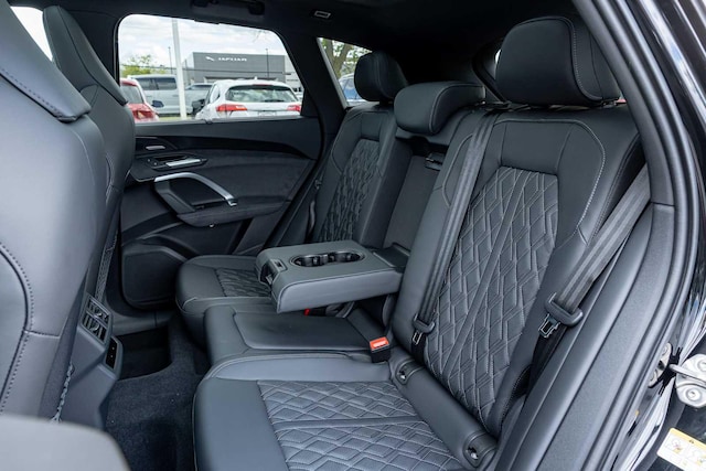 2026 Audi SQ5 Premium Plus - Photo 30