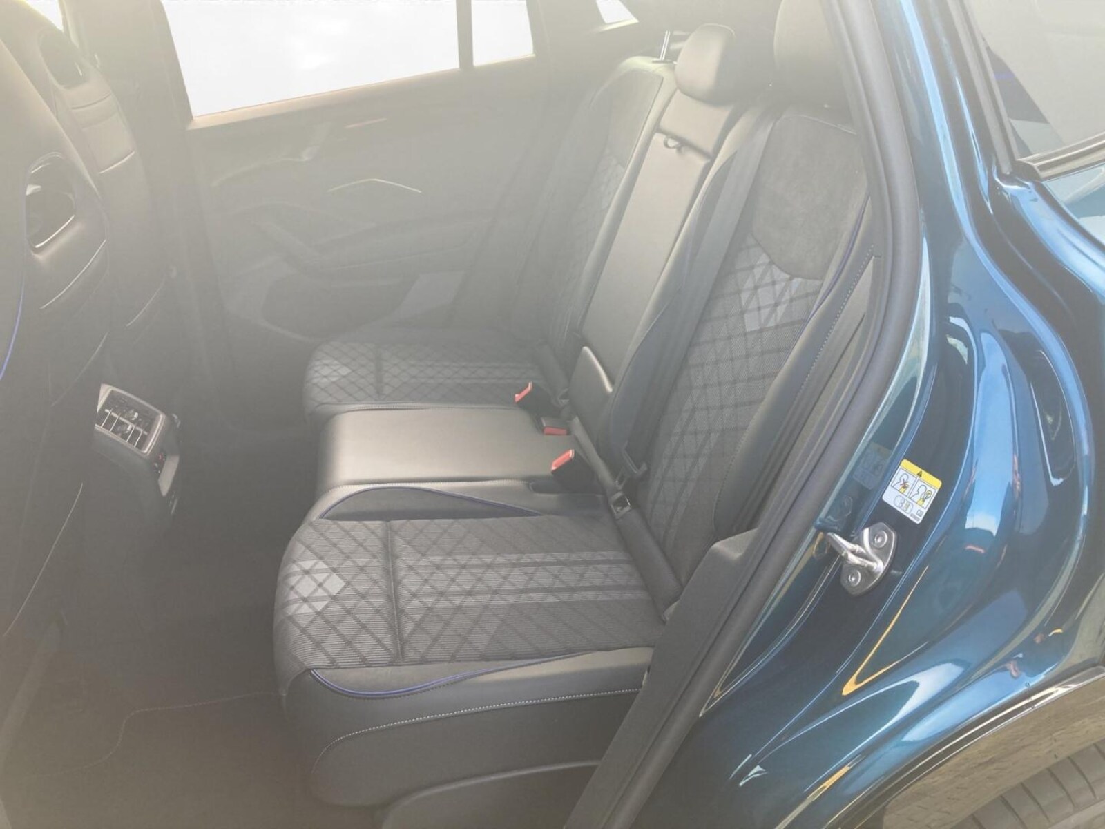 Volkswagen Tiguan – Bild 11