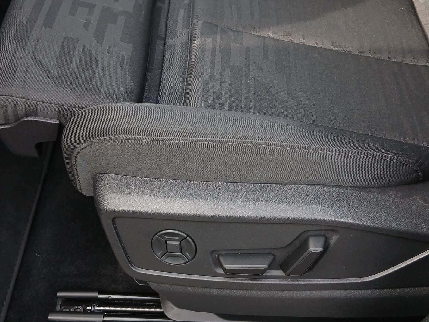 Bild über Audi Q5 Sportback TDI quattro 150 kW S tronic - für weitere Informationen kontaktieren Sie den Audi Partner