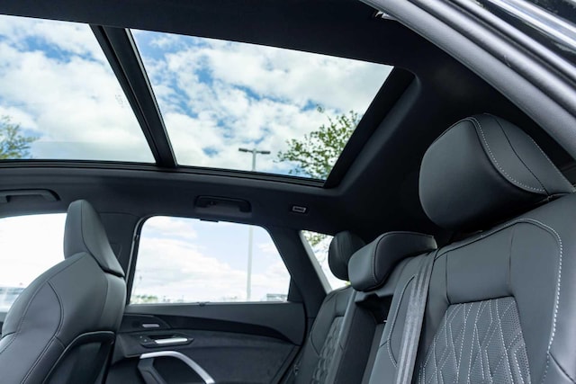 2026 Audi SQ5 Premium Plus - Photo 32