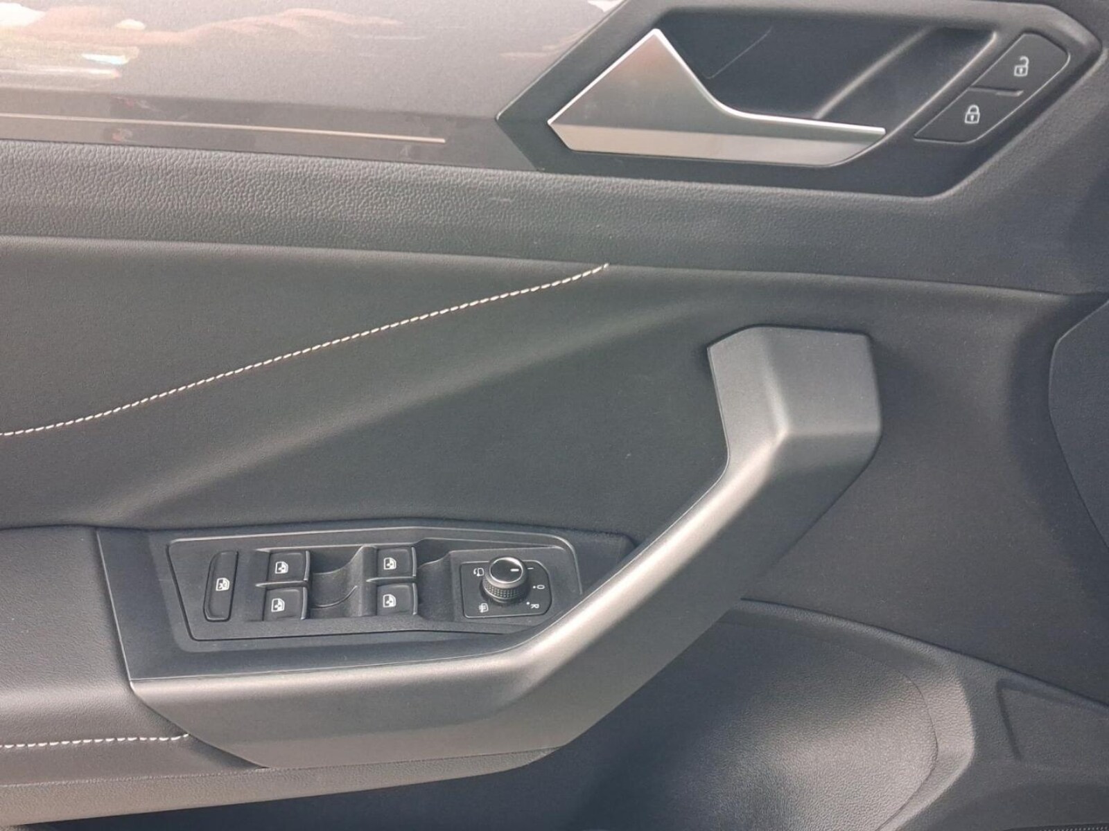 Volkswagen T-Roc – Bild 8