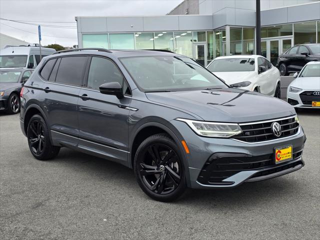 2023 Volkswagen Tiguan SE R-LINE BLACK