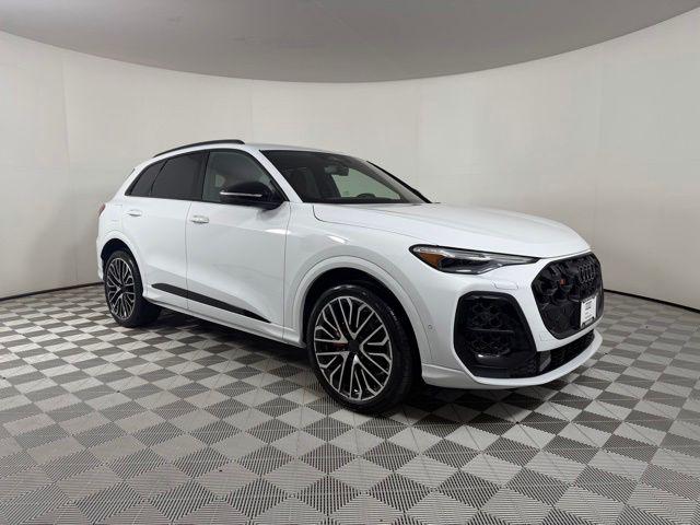 2026 Audi SQ5 Premium Plus quattro's photo