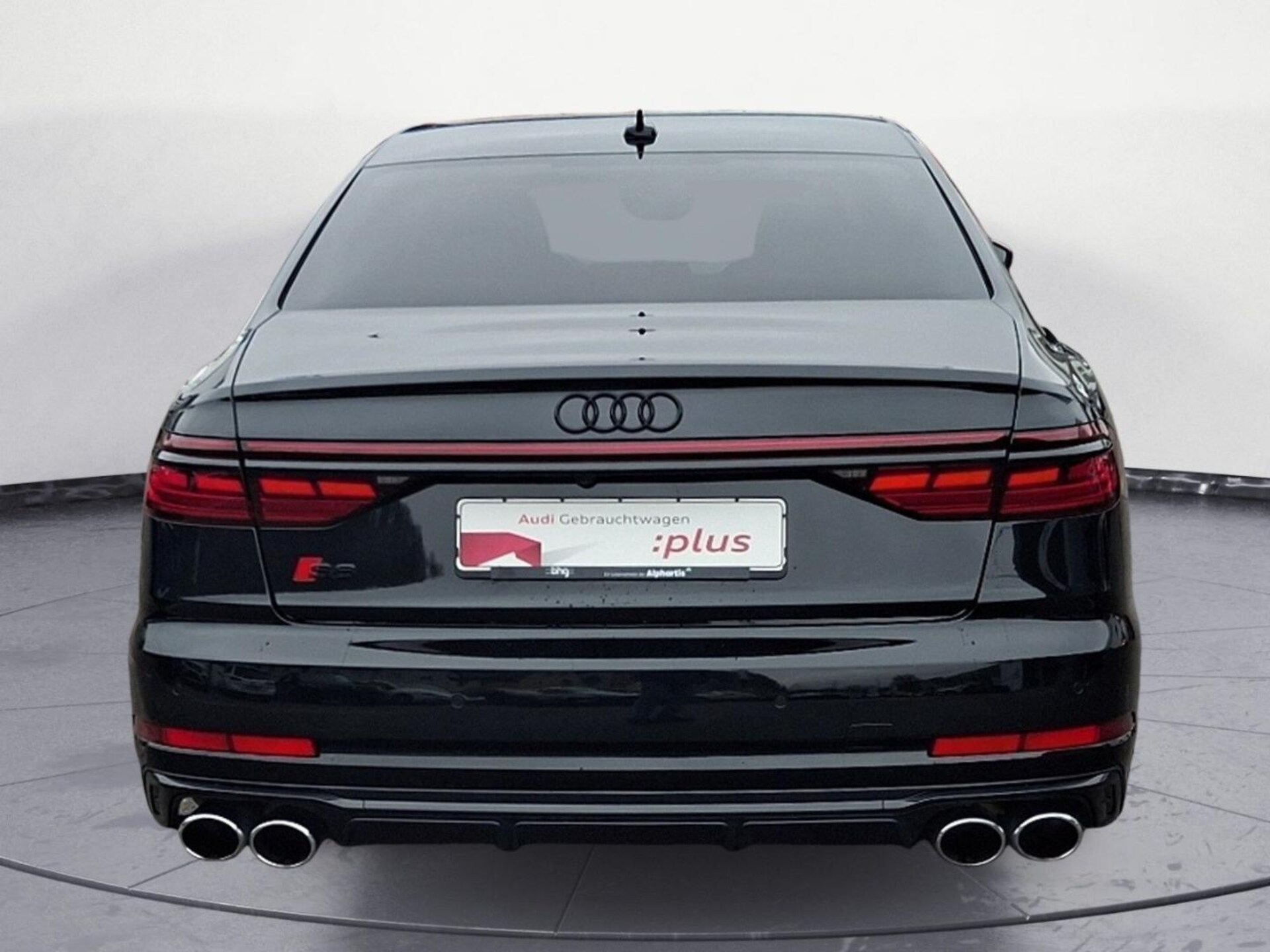 Audi S8