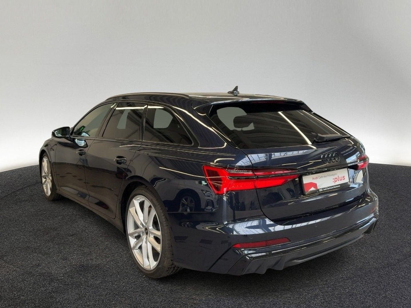 Bild über Audi S6 Avant TDI quattro tiptronic - für weitere Informationen kontaktieren Sie den Audi Partner