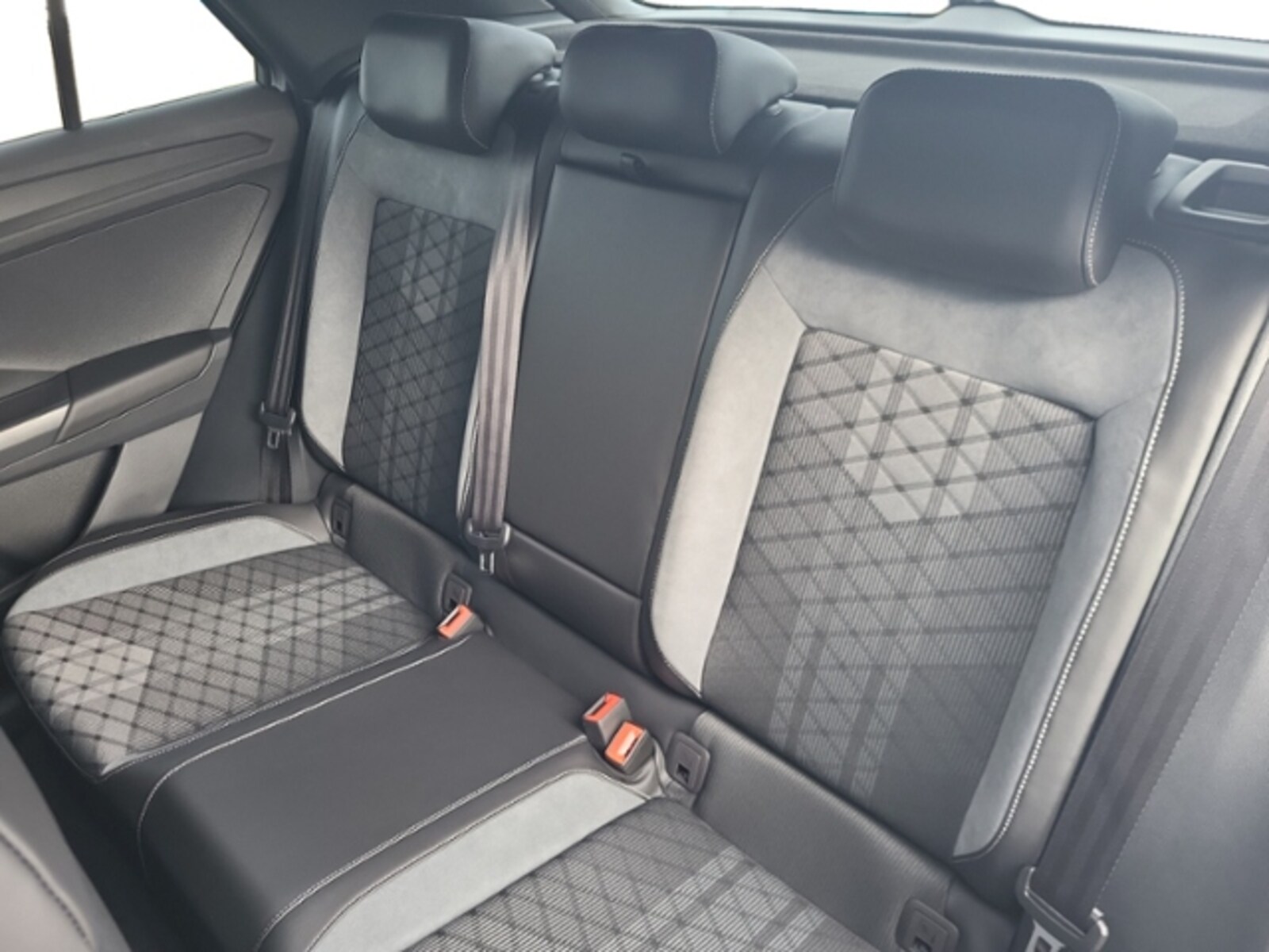 Volkswagen T-Roc – Bild 13