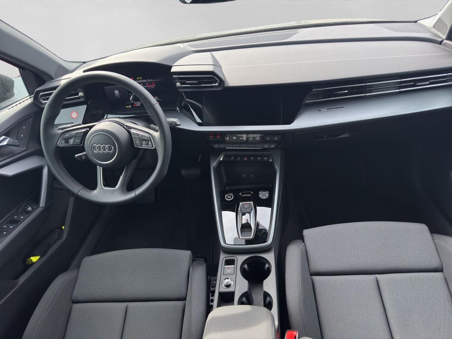 Bild über Audi A3 Sportback 35 TDI S tronic - für weitere Informationen kontaktieren Sie den Audi Partner