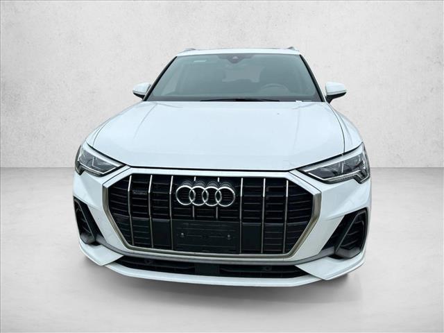 2025 AUDI Q3 - Image 2