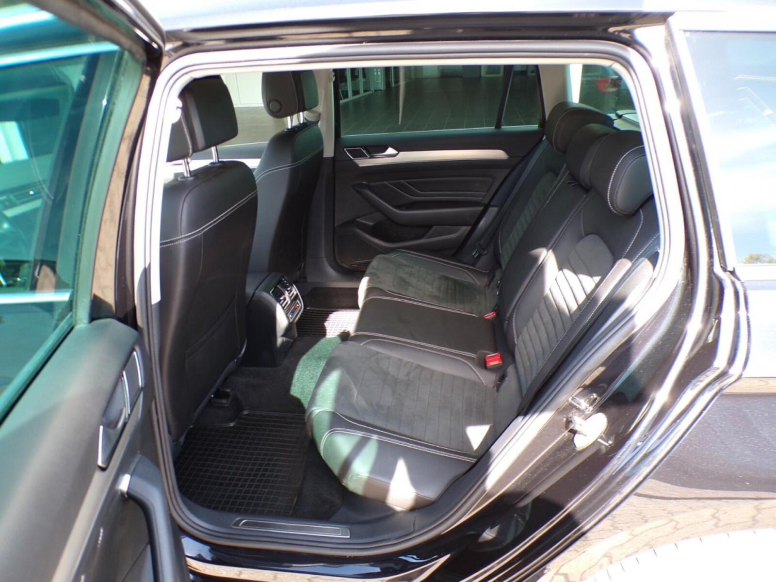 Volkswagen Passat Variant – Bild 9