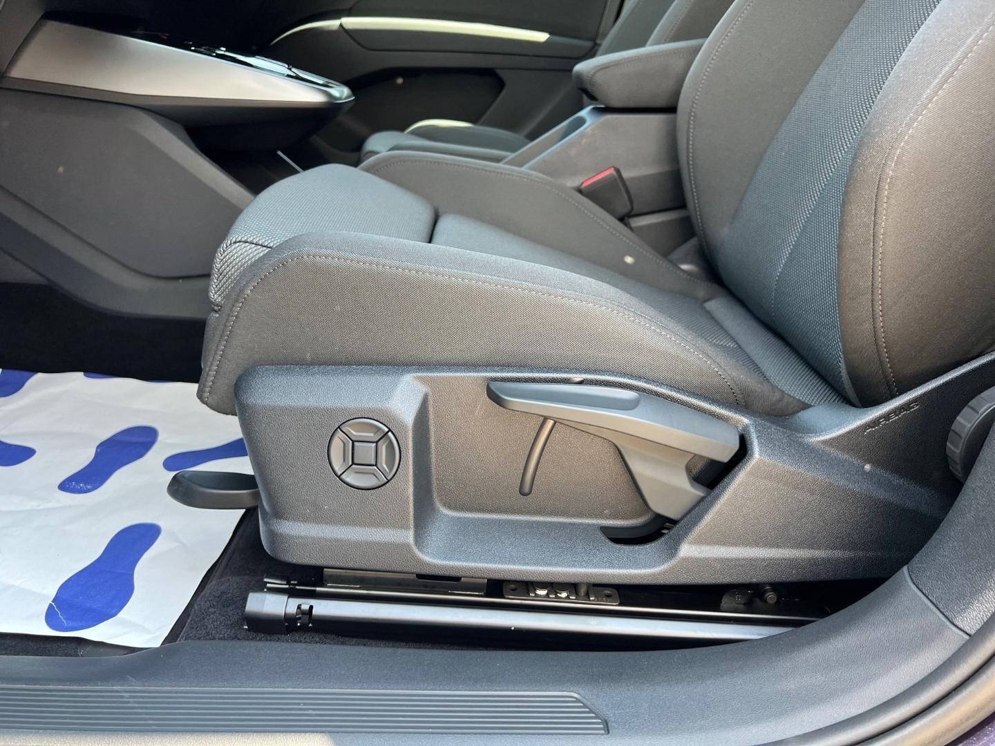 Bild über Audi Q4 Sportback e-tron 45 e-tron - für weitere Informationen kontaktieren Sie den Audi Partner