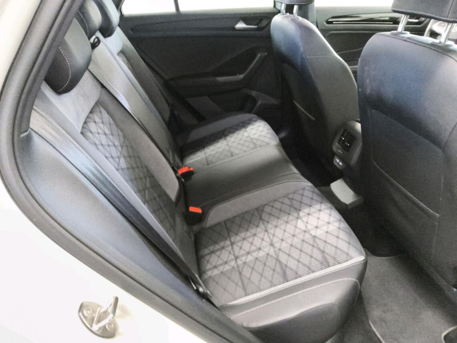 Volkswagen T-Roc – Bild 7