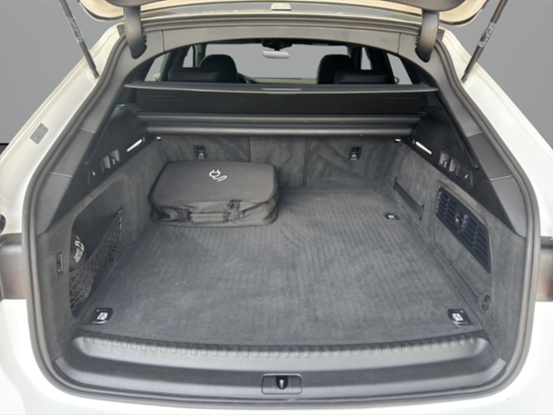 Audi A6 Avant TFSI e