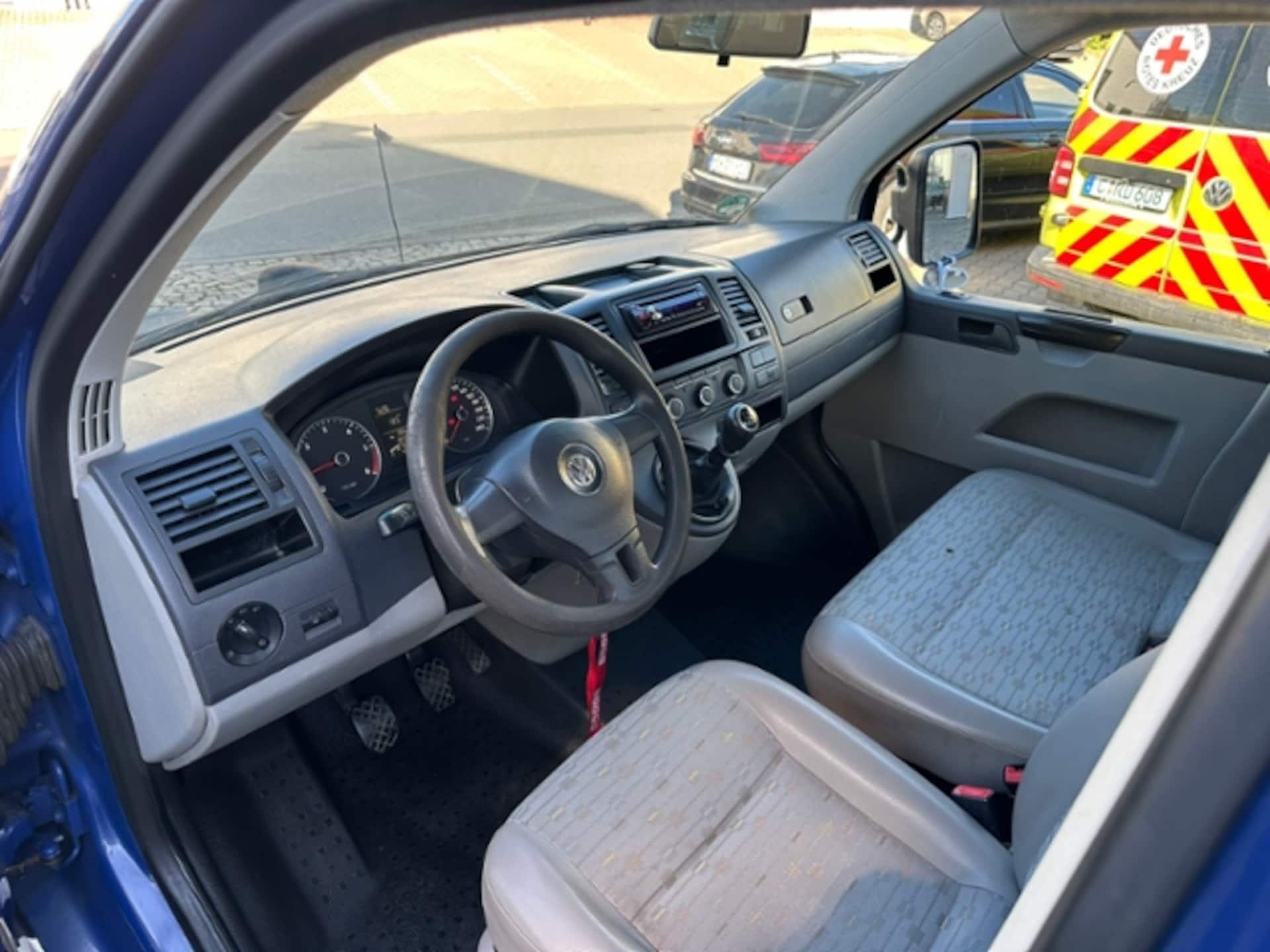 Volkswagen T5 Transporter Einzelkabine kurzer Radstand