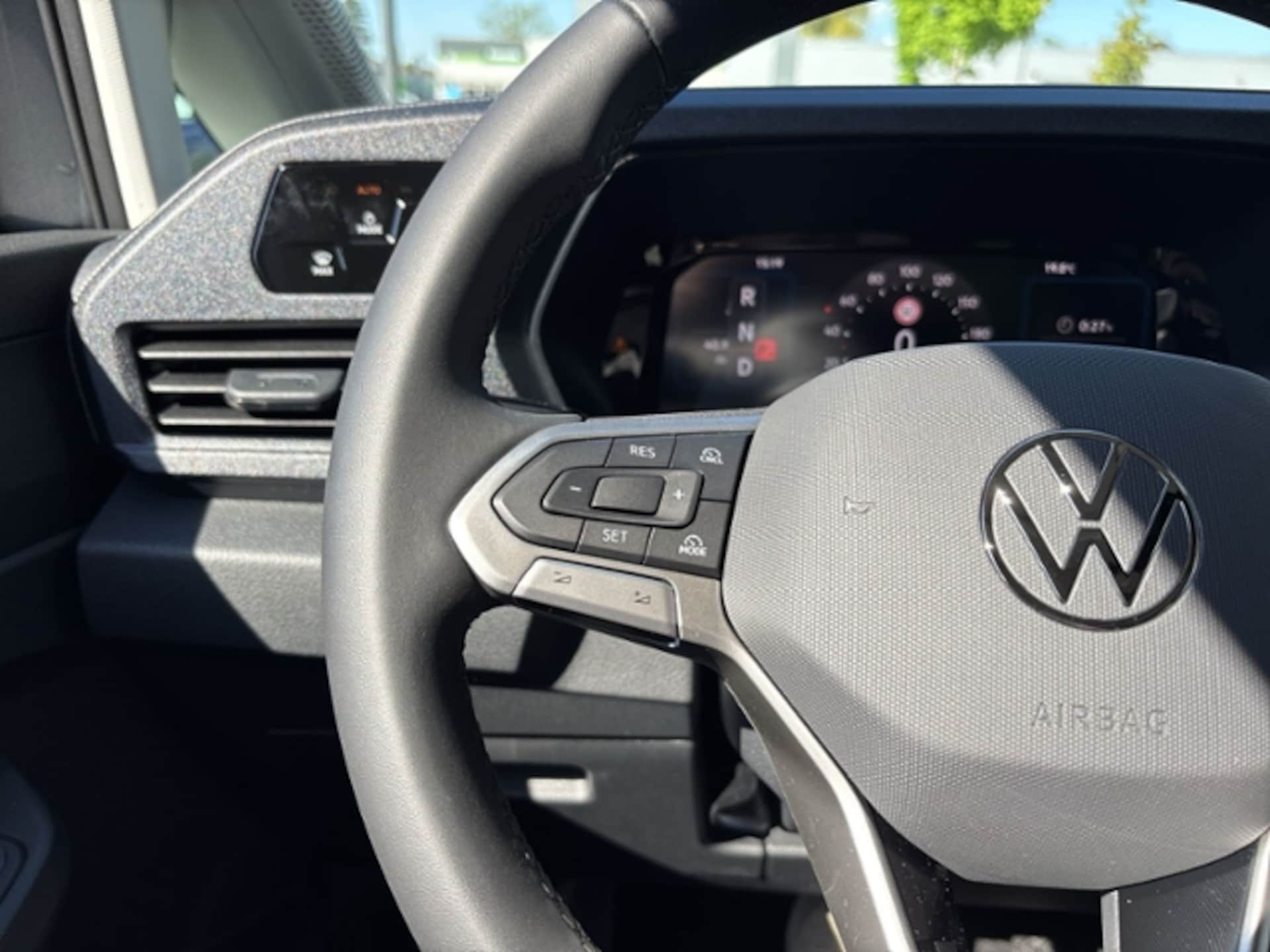 Volkswagen Caddy Maxi Basis-Modell
