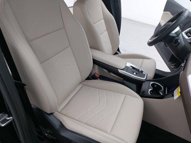 2025 BMW X1 28i - Photo 12