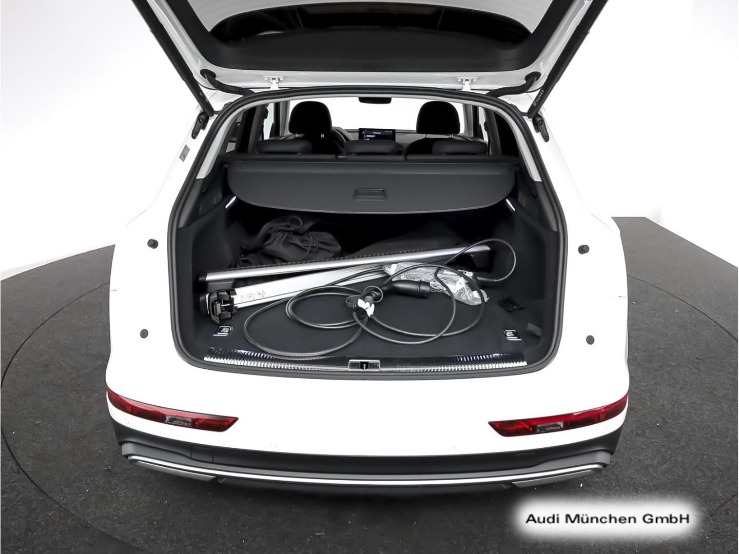 Bild über Audi Q5 TFSI e 50 TFSI e quattro S tronic - für weitere Informationen kontaktieren Sie den Audi Partner