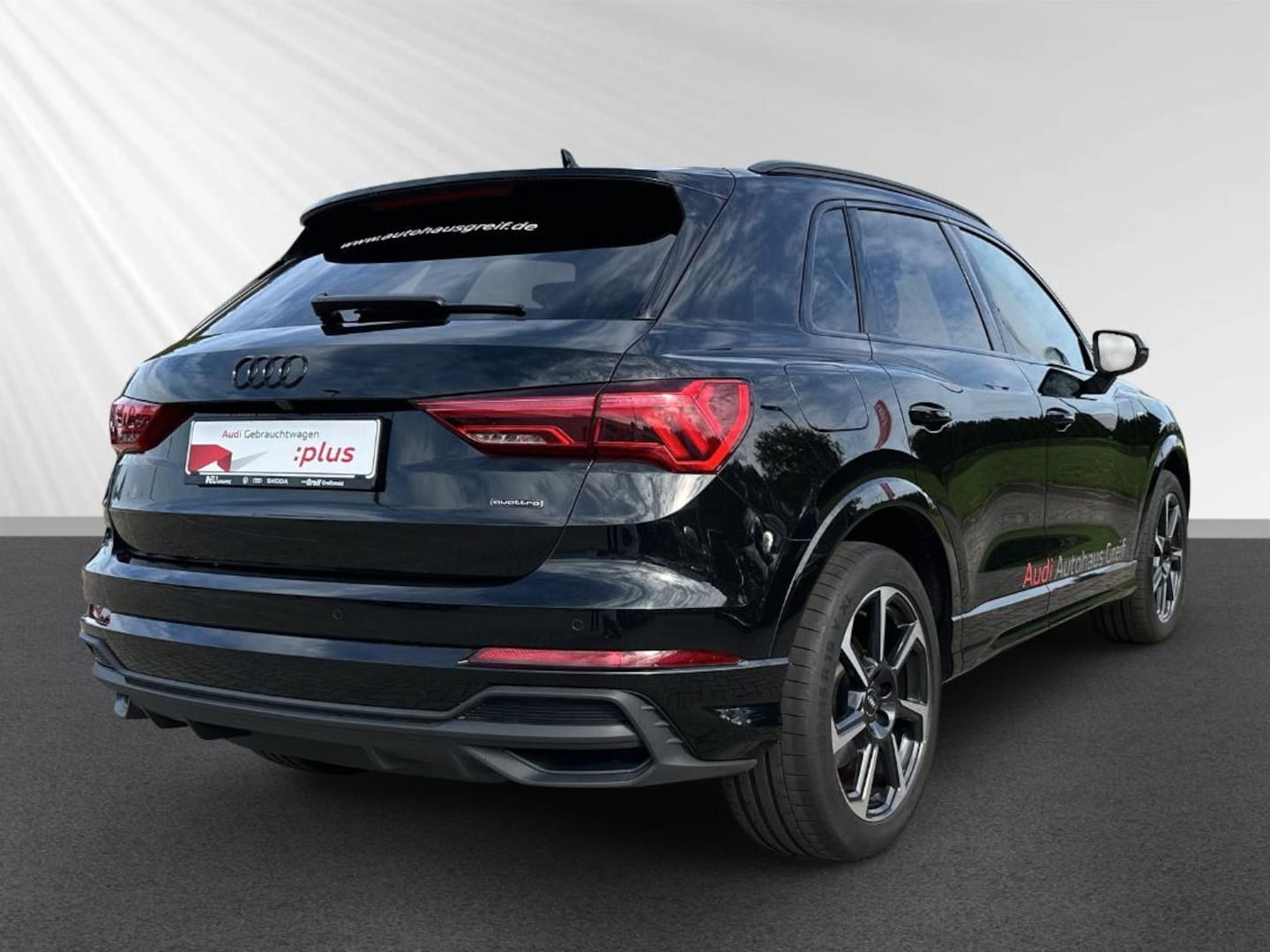 Bild über Audi Q3 S line 40 TFSI quattro S tronic - für weitere Informationen kontaktieren Sie den Audi Partner