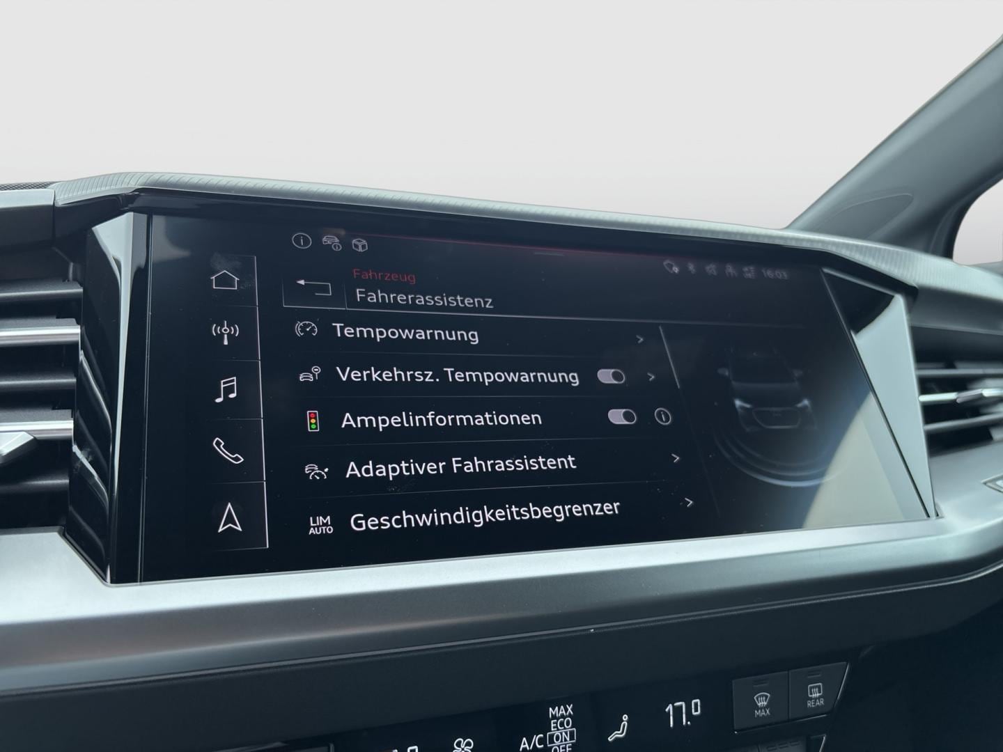 Bild über Audi Q4 e-tron 45 e-tron - für weitere Informationen kontaktieren Sie den Audi Partner