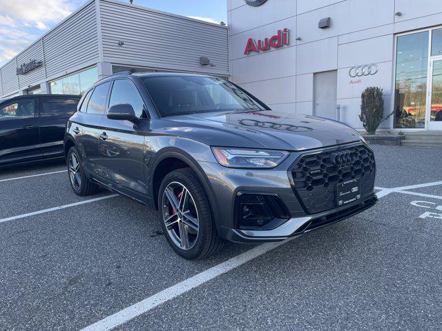2025 Audi Q5 55 e Premium Plus's photo