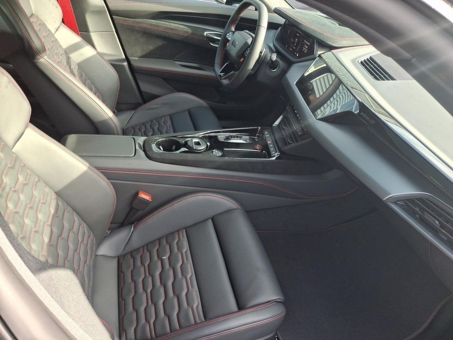 Bild über Audi RS e-tron GT e-tron quattro performance 620 kW - für weitere Informationen kontaktieren Sie den Audi Partner