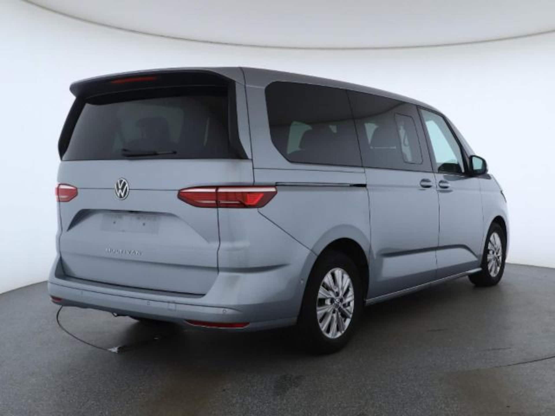 Volkswagen Multivan Langversion Basis-Modell