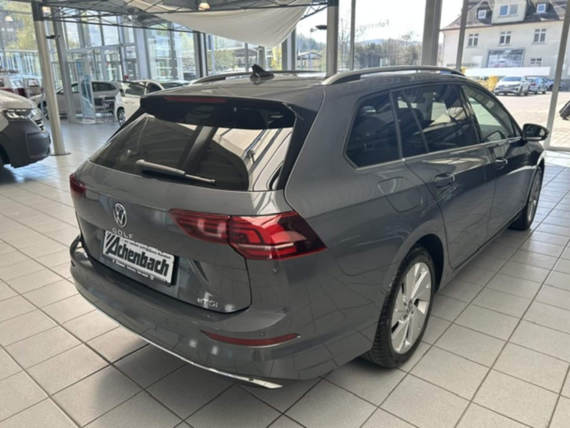 Volkswagen Golf Variant Style