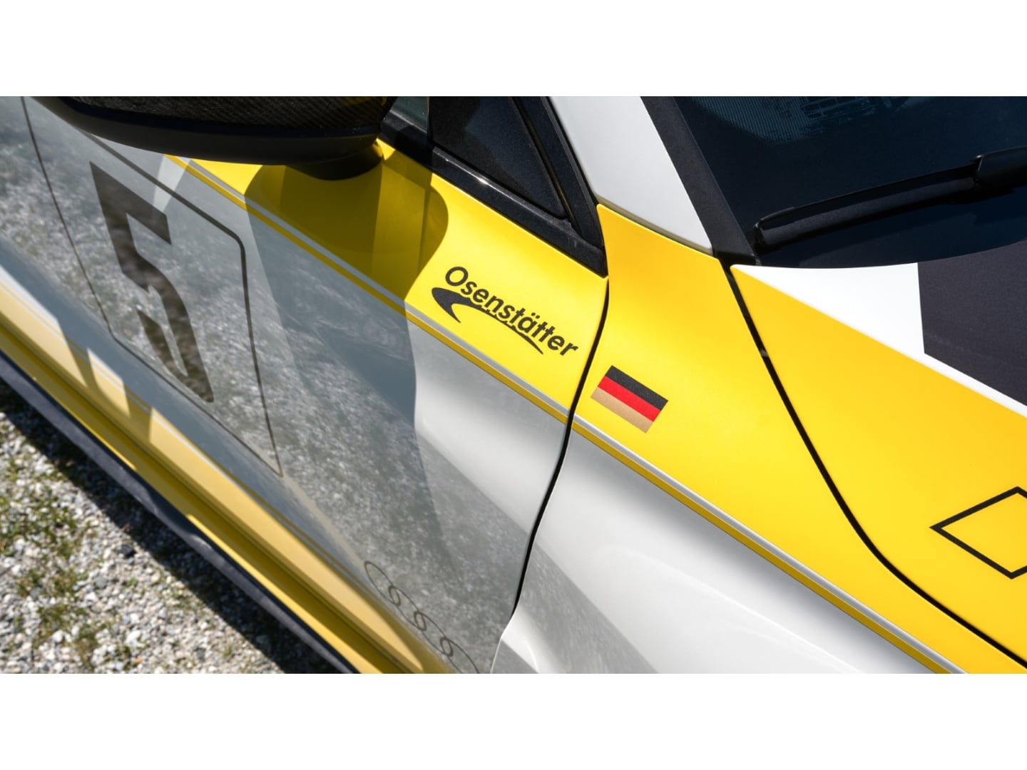 Bild über Audi RS 3 Sportback TFSI quattro S tronic - für weitere Informationen kontaktieren Sie den Audi Partner