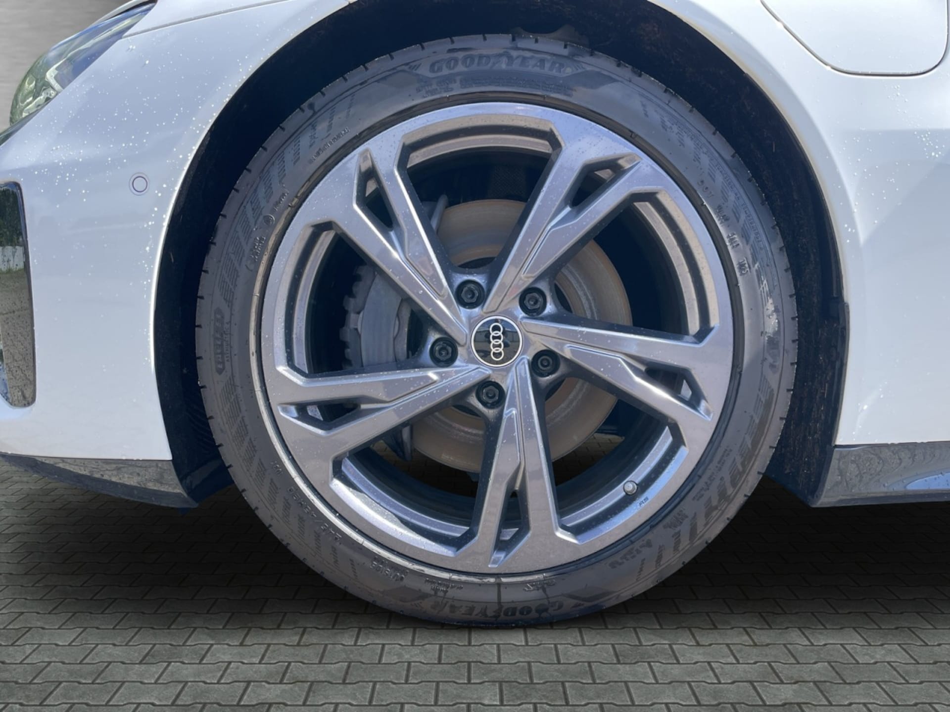 Audi e-tron GT quattro