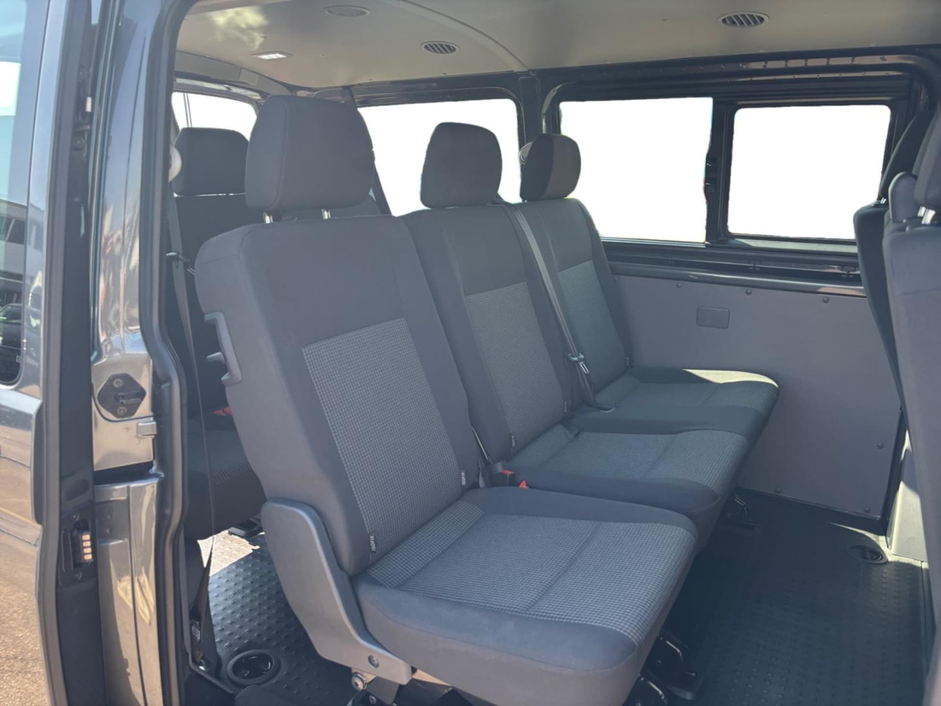 Volkswagen T6.1 Transporter Kombi kurzer Radstand