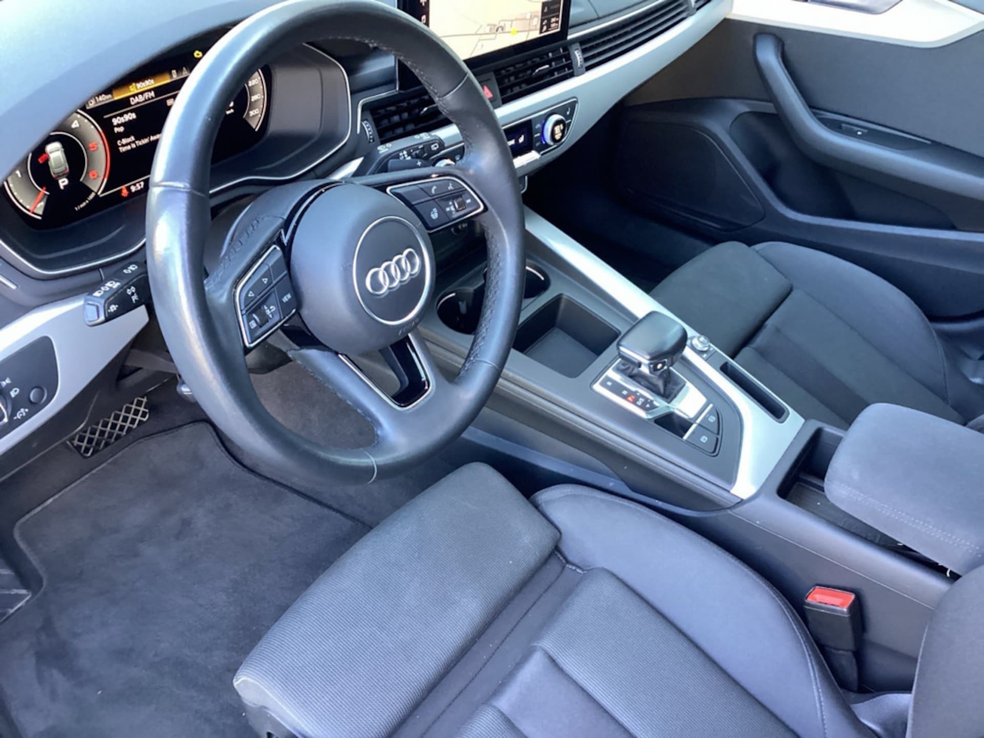 Audi A4 Avant S line