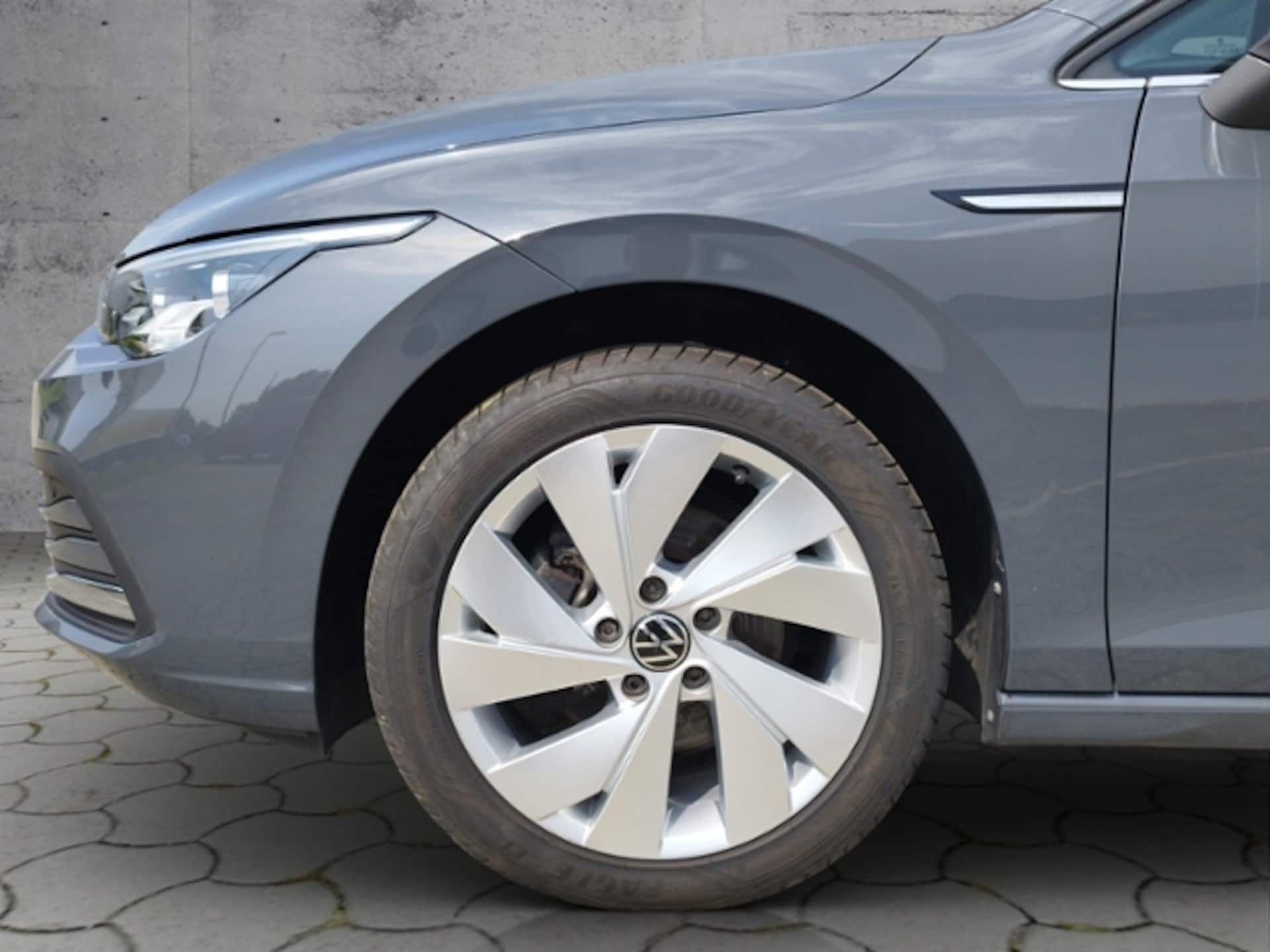 Volkswagen Golf Variant Style
