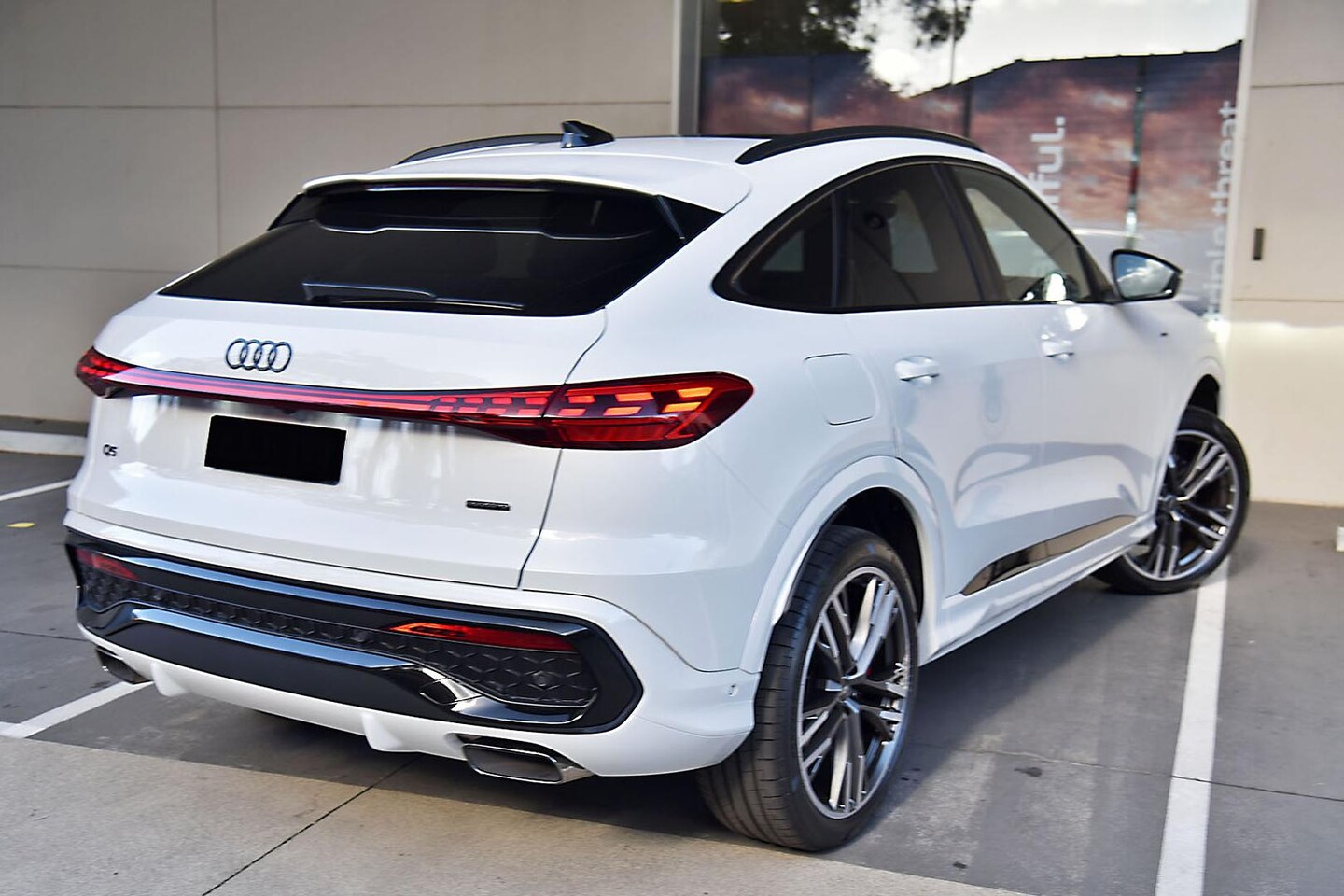 Image about Audi Q5 Sportback e-hybrid quattro S tronic