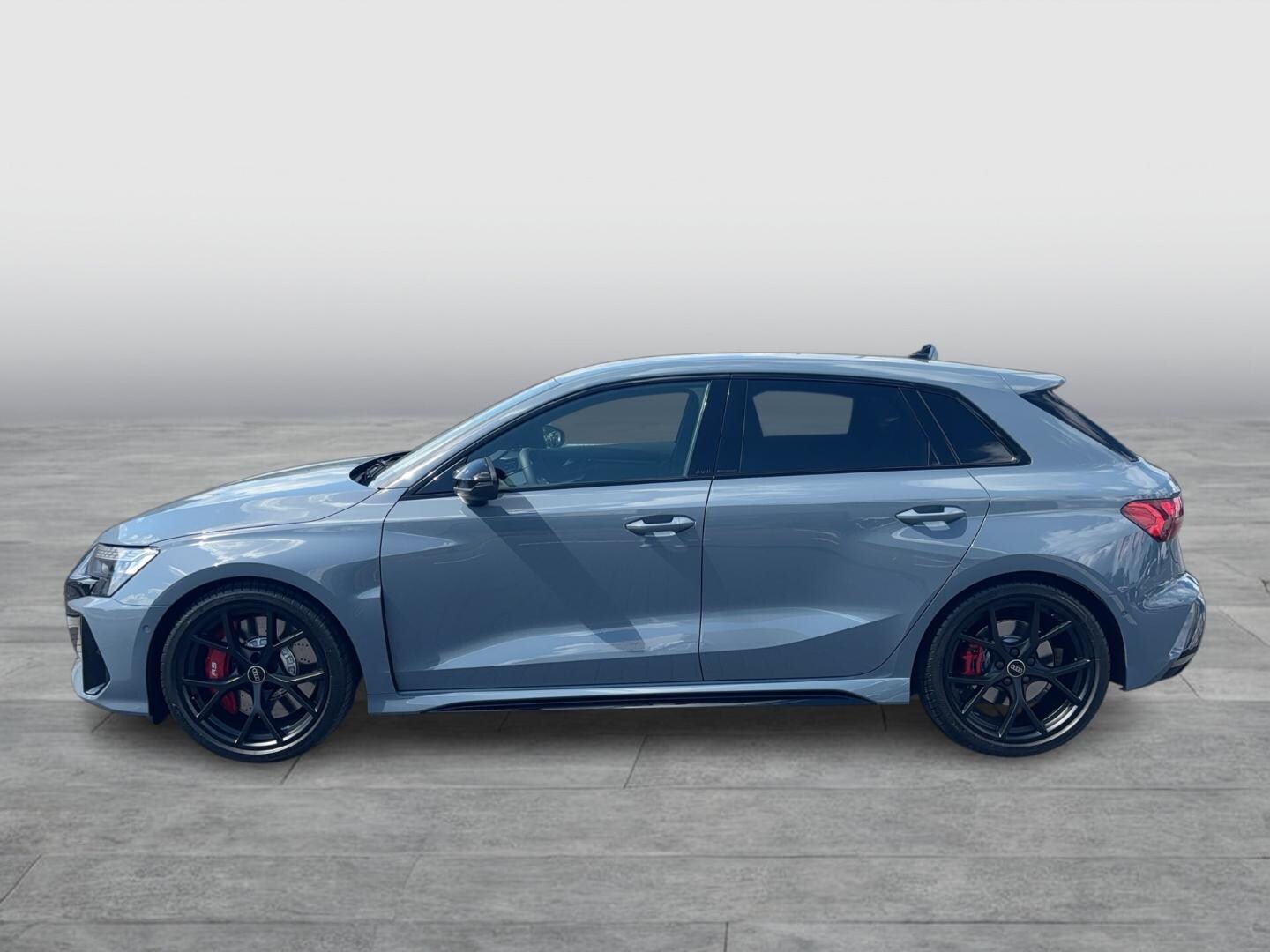 Bild über Audi RS 3 Sportback TFSI quattro S tronic - für weitere Informationen kontaktieren Sie den Audi Partner